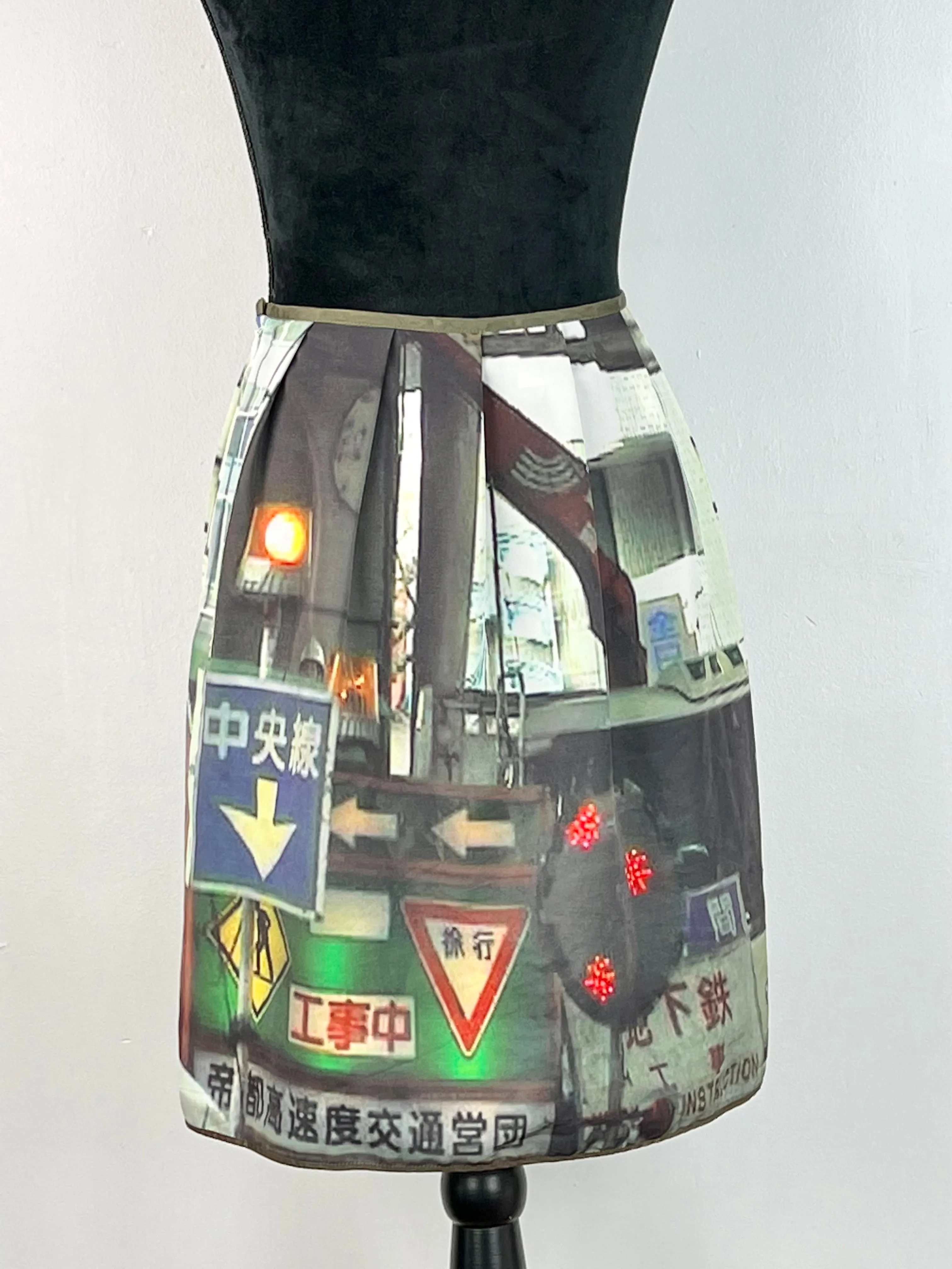 Agnes B. Cityscape Print Mini Skirt - AU8