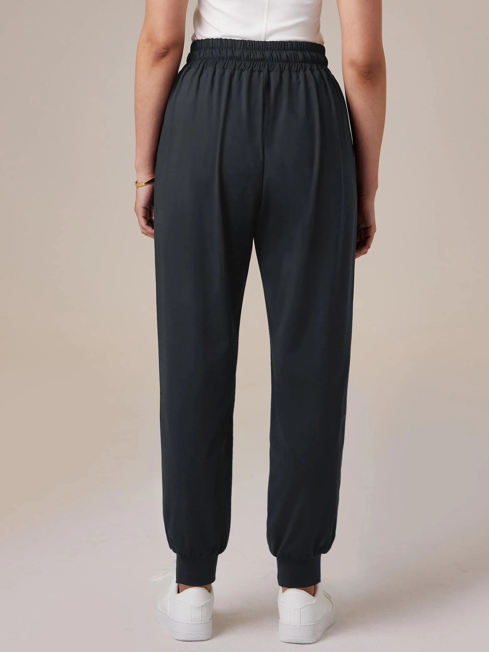 Amoretu 79% Nylon High Waisted Stretch Pants Sweatpants with Pockets
