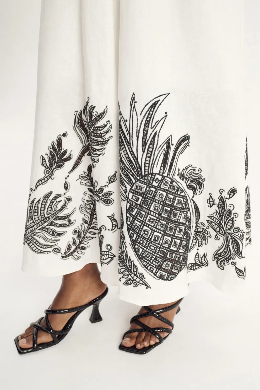 Exquisite Luxury Skirt Camellia White
