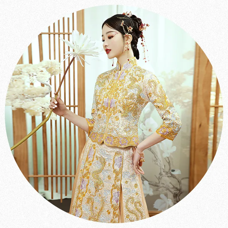 Floral Embroidery & Sequins Pleated Skirt Traditional Chinese Wedding Suit