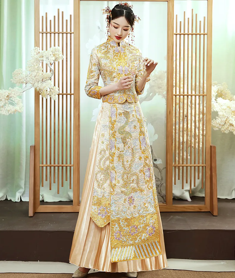 Floral Embroidery & Sequins Pleated Skirt Traditional Chinese Wedding Suit