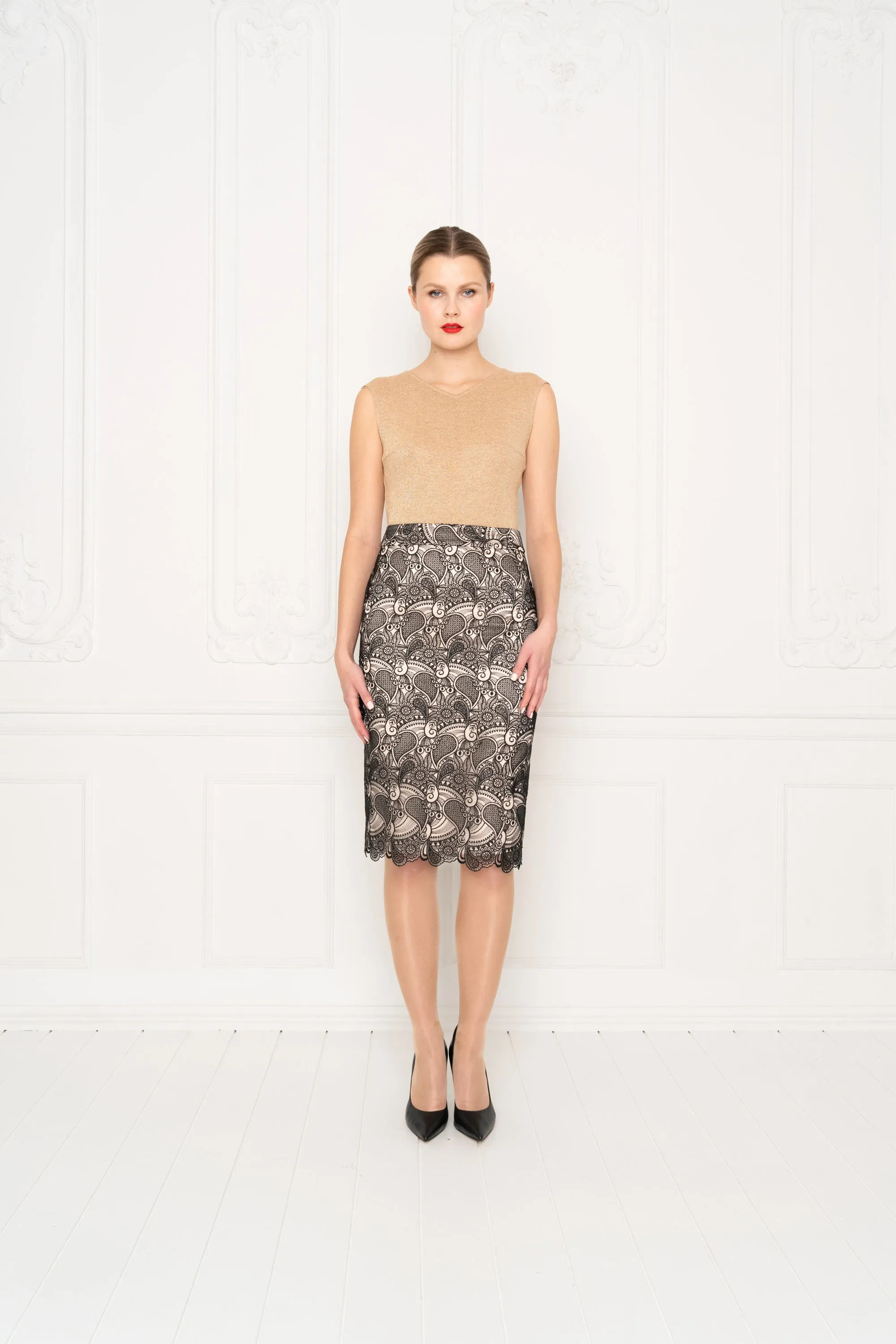 LAMIUM GOLDEN SLEEVELESS SLIGHTLY GLITTERING VISCOSE-BLEND BODYSUIT