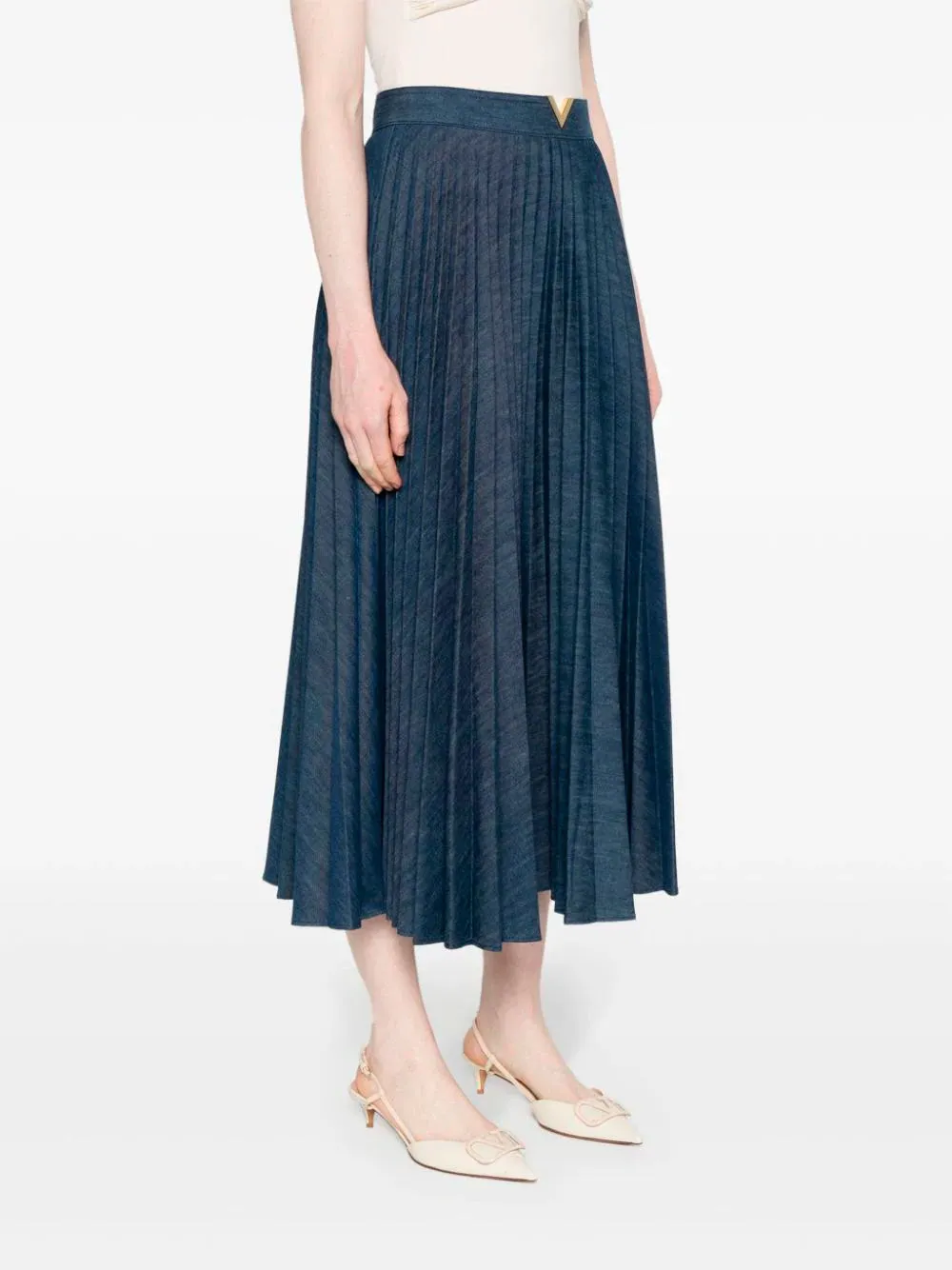 Pleated denim skirt