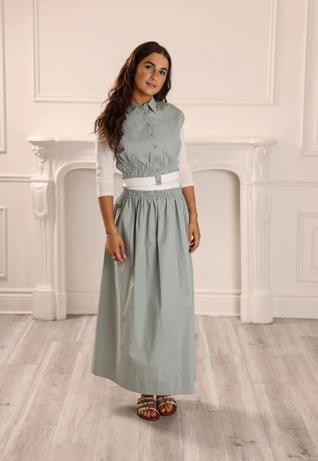 set outfit sleeveless shirt and midi skirt - sage